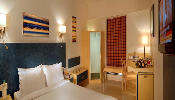 Aditya Hometel Hyderabad - Superior Room