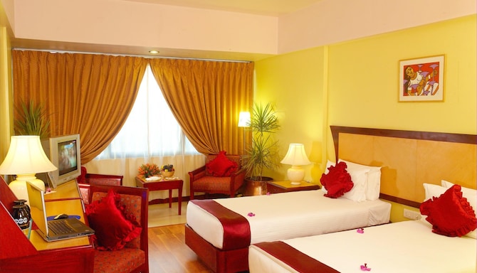 Classic Sarovar Portico Thiruvananthapuram - Guest Room - Twin