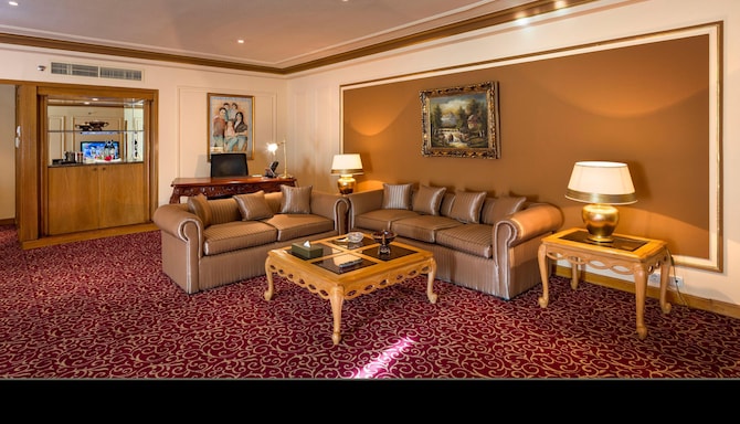 CONCORDE EL SALAM CAIRO BY ROYAL TULIP - Royal Suite