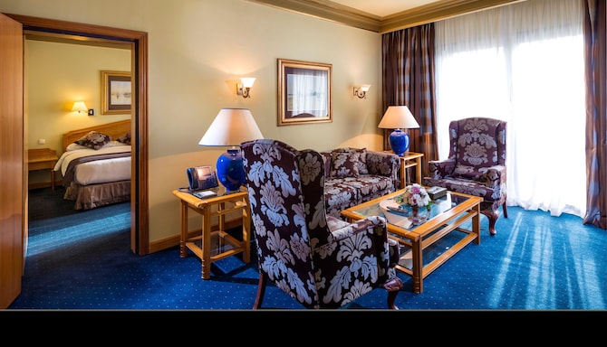 CONCORDE EL SALAM CAIRO BY ROYAL TULIP - Deluxe Suite