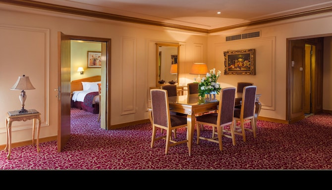 CONCORDE EL SALAM CAIRO BY ROYAL TULIP - Royal Suite