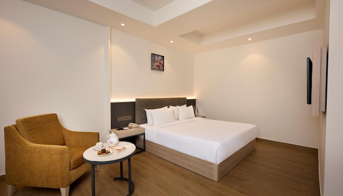 DELITE SAROVAR PORTICO FARIDABAD - Delite Sarovar