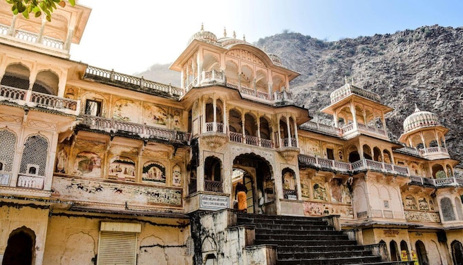 Destination Pages Louvre - South Asia - ALWAR INDIA DESKTOP