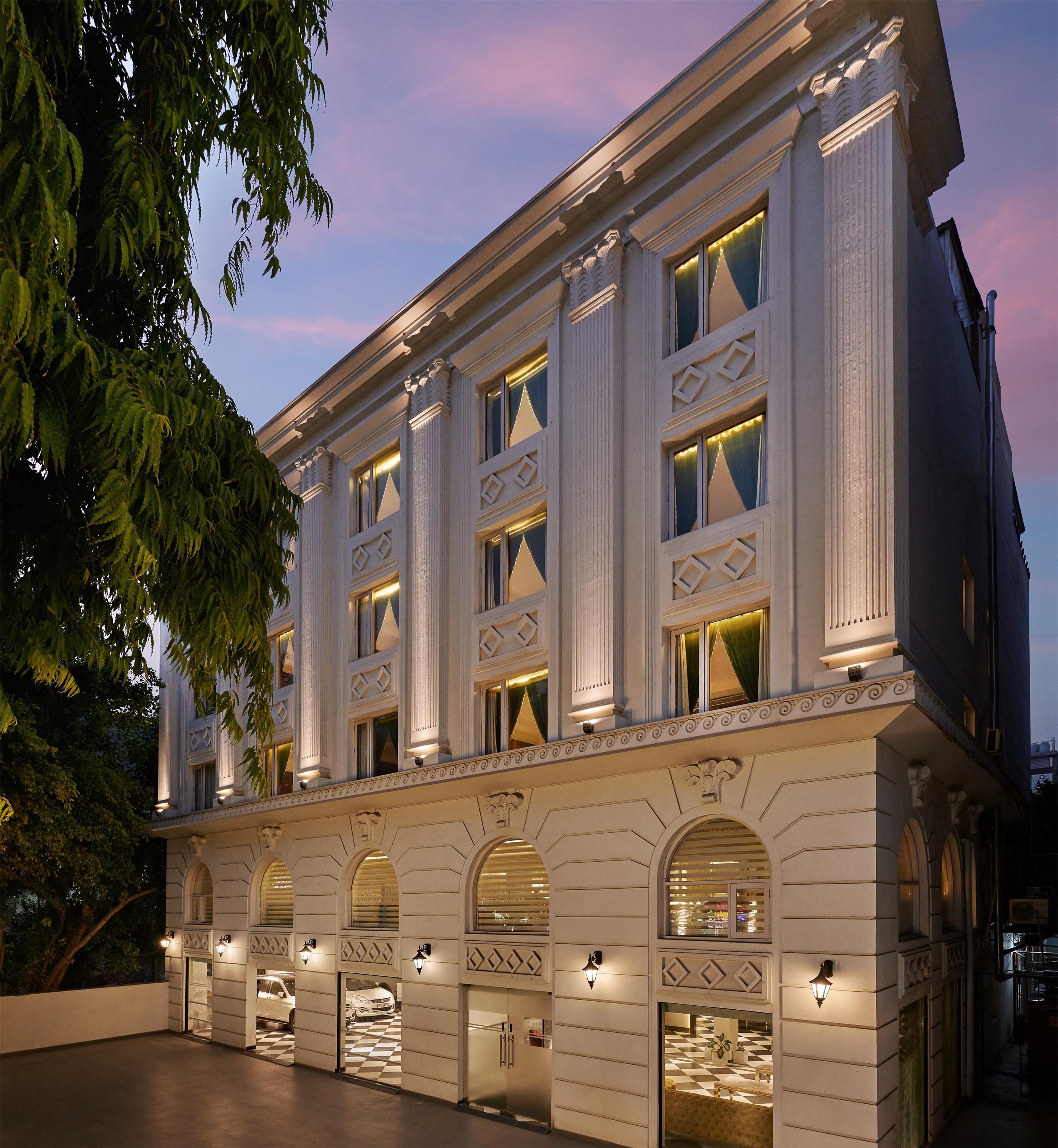 Deventure Sarovar Portico Patel Nagar New Delhi - Fascade