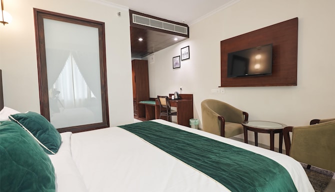 Deventure Sarovar Portico Patel Nagar New Delhi - Executive Room
