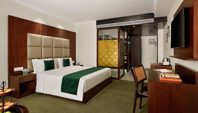 Deventure Sarovar Portico Patel Nagar New Delhi - Club Room