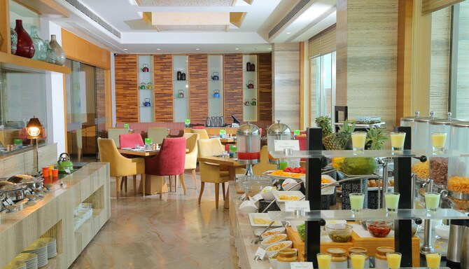 Efcee Sarovar Portico Bhavnagar - All day dining restaurant - Victoria 23