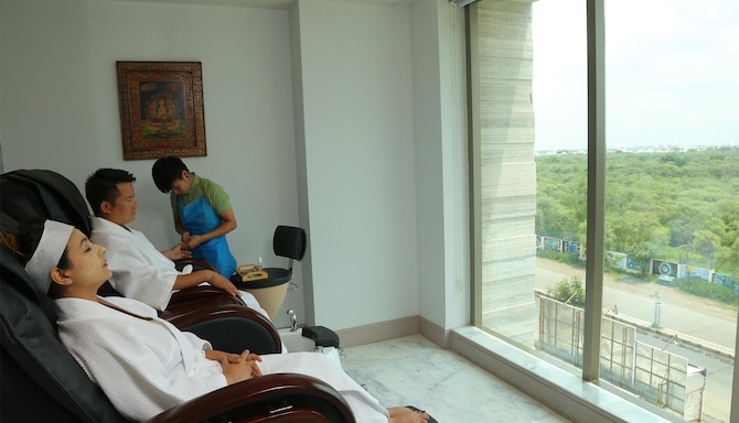 Efcee Sarovar Portico Bhavnagar - SPA