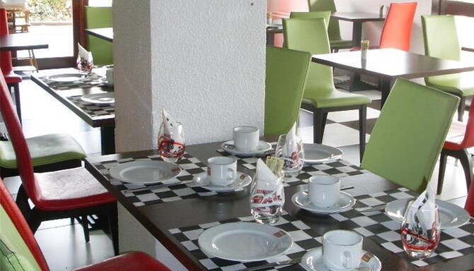 ENZO HOTELS VIERZON By KYRIAD DIRECT - Restaurant