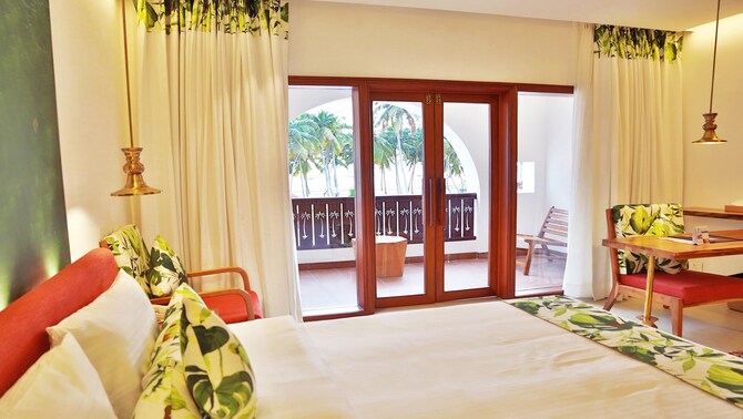 Estuary Sarovar Portico Poovar - Estuary View Room