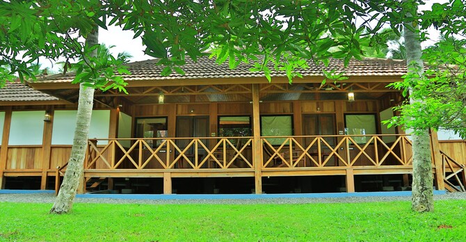 Estuary Sarovar Portico Poovar - Pool Villa