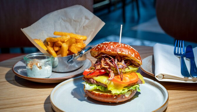 Food, Restaurants & Bars - Burger