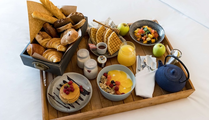 Room service - breakfast in bed