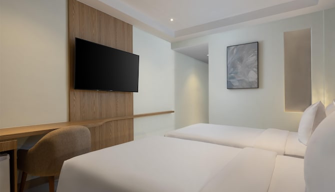 Golden Hill By Golden Tulip - Deluxe Twin