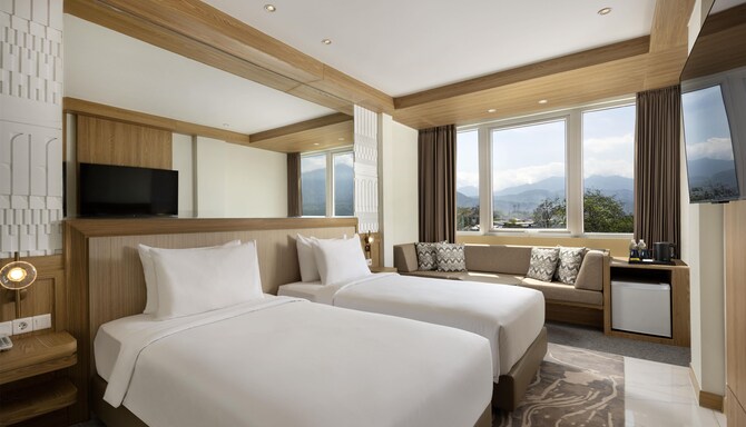 Golden Hill By Golden Tulip - Premier Twin