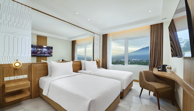 Golden Hill By Golden Tulip - Deluxe Twin