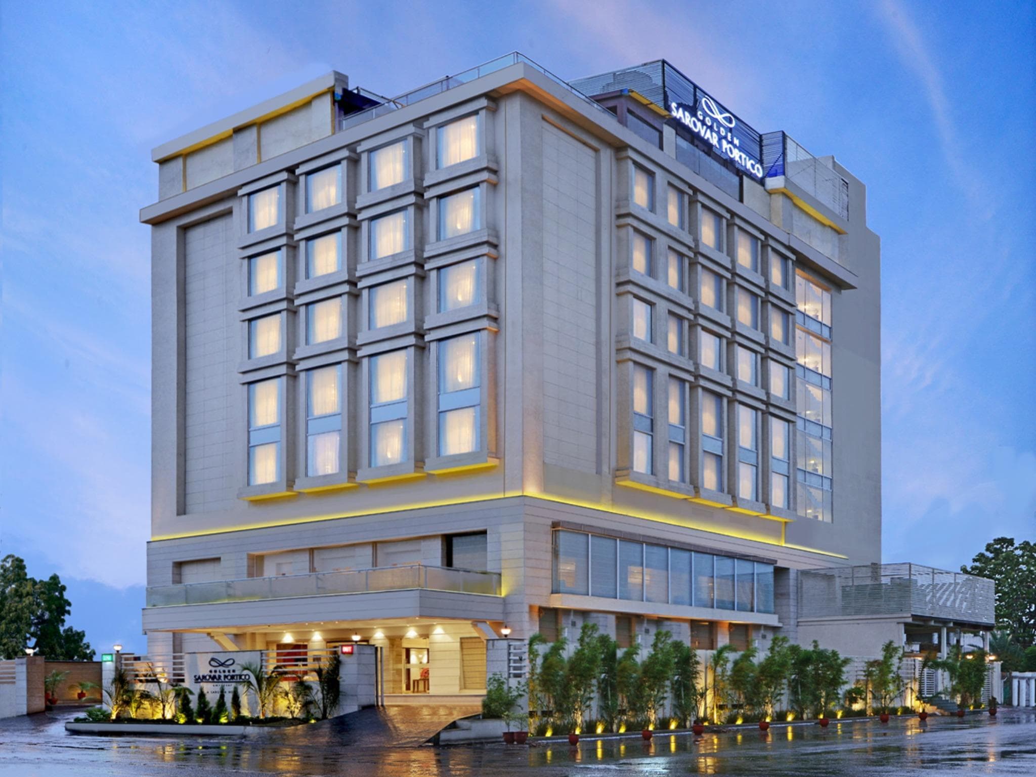 Golden Sarovar Portico Amritsar - Hotel Facade