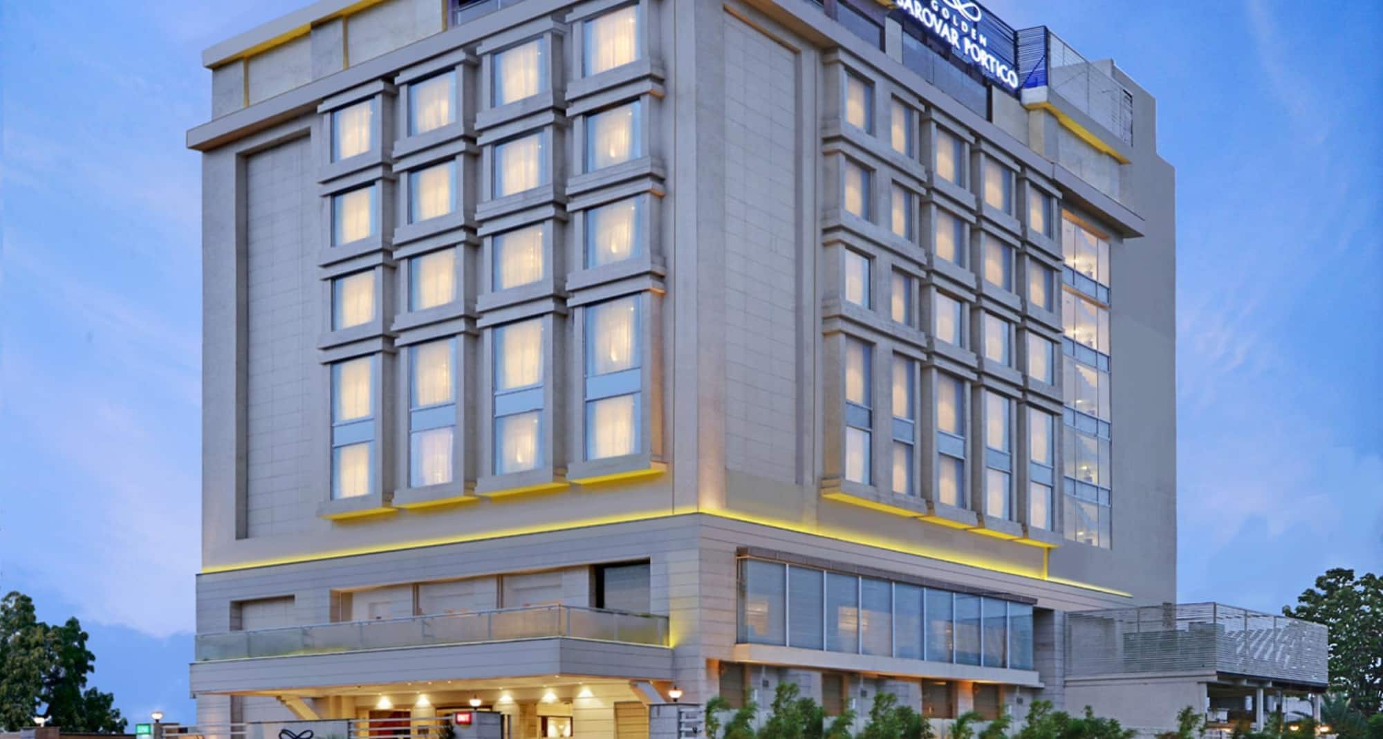 Golden Sarovar Portico Amritsar - Hotel Facade