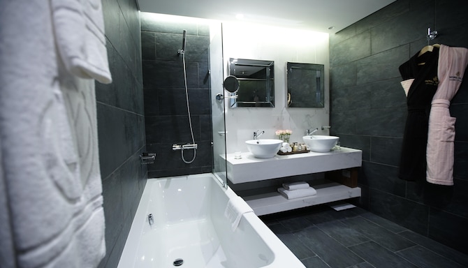 Golden Tulip Achrafieh - Flavor Suite