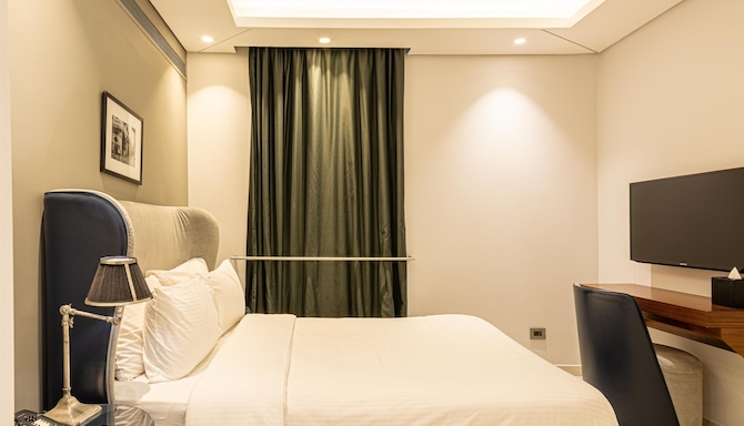 Golden Tulip Achrafieh - Standard Room