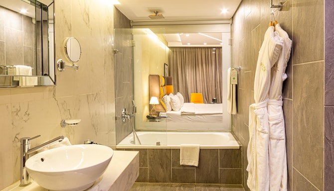 Golden Tulip Achrafieh - Diplomate Suite