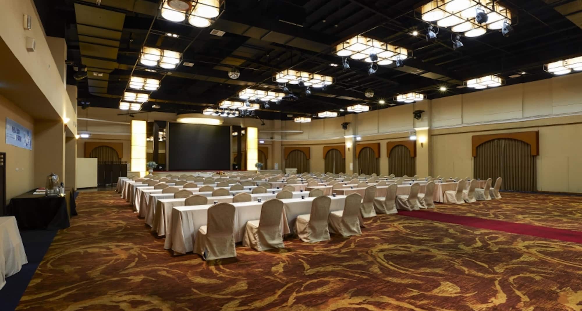 Golden Tulip Aesthetic Hotel Miaoli - international ball room