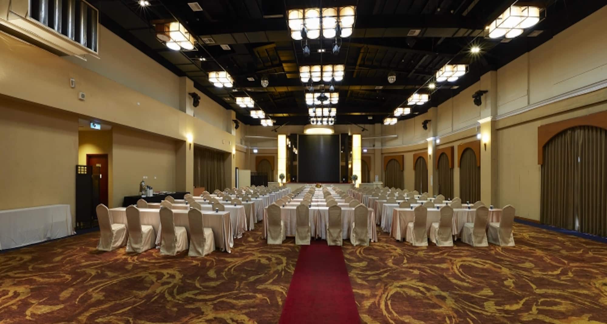 Golden Tulip Aesthetic Hotel Miaoli - international ballroom