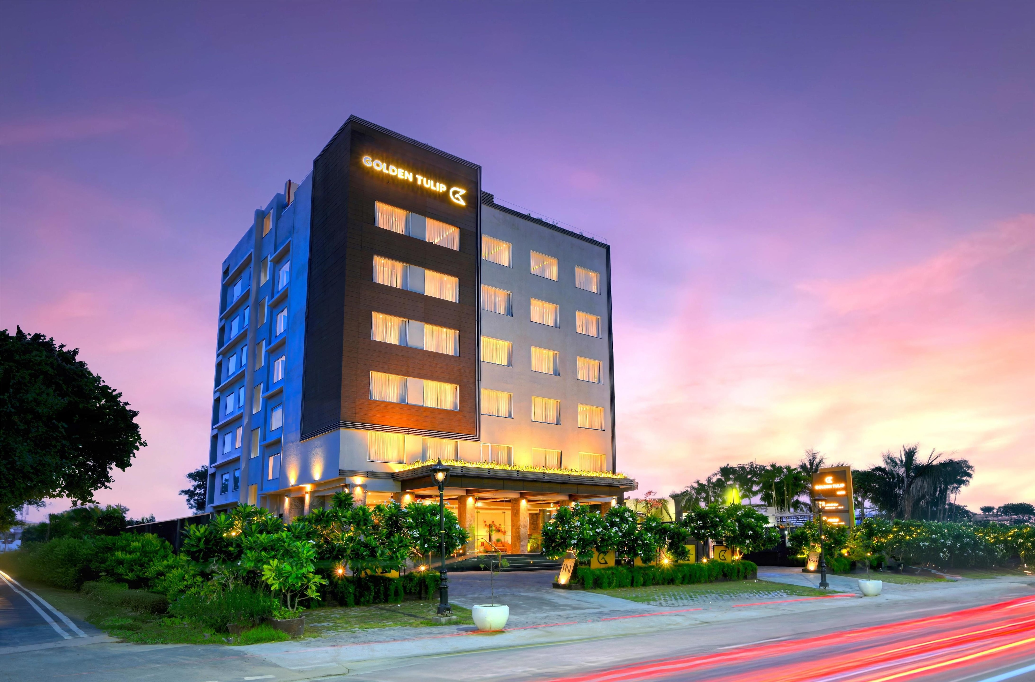 GOLDEN TULIP AGRA - Facade