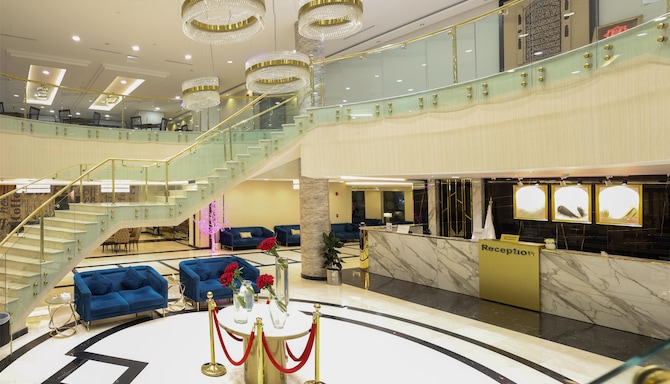 GOLDEN TULIP AL ANSAR - Vue du lobby