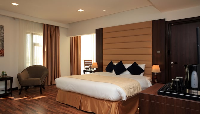 Golden Tulip Al Khobar Suites - Standard Room
