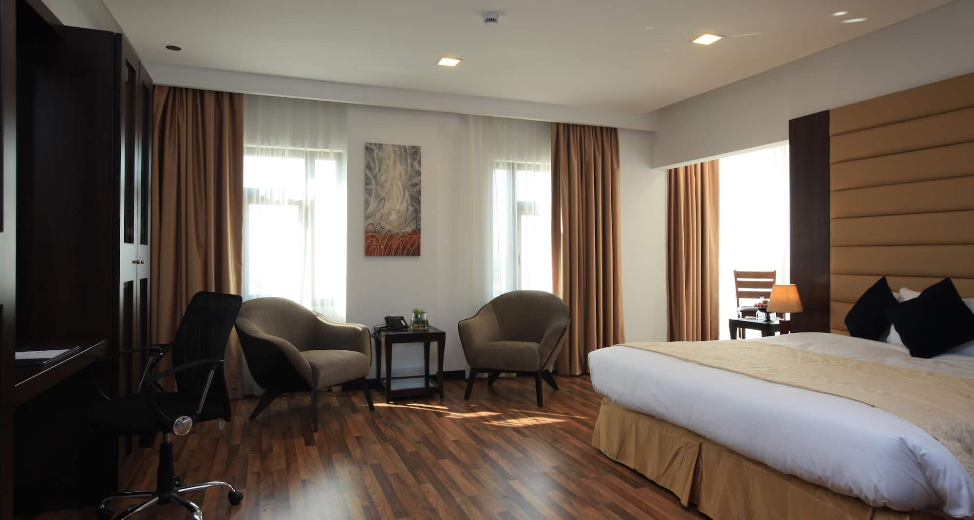 Golden Tulip Al Khobar Suites - Standard Room