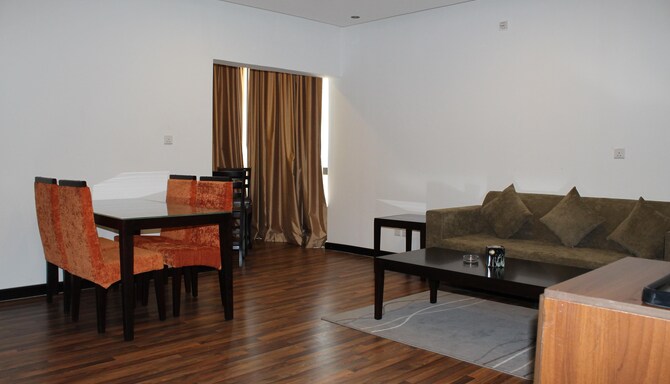 Golden Tulip Al Khobar Suites - غرفة ضيوف