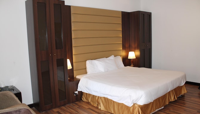 Golden Tulip Al Khobar Suites - غرفة ضيوف