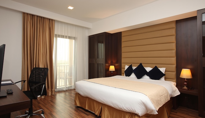 Golden Tulip Al Khobar Suites - جناح