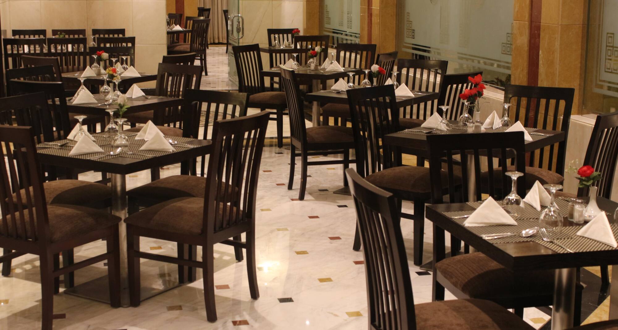 Golden Tulip Al Shakreen - IMG