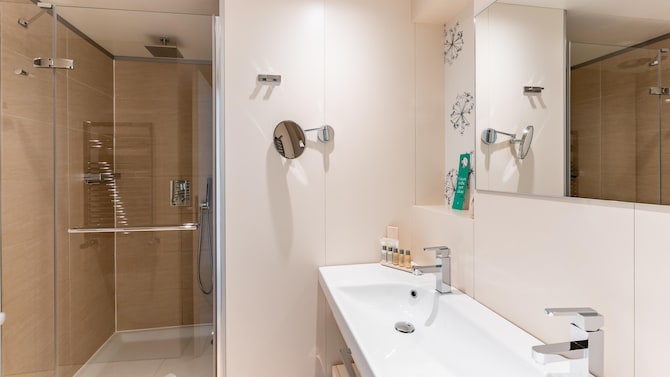 Golden Tulip Amnéville - Hotel Spa & Casino - SALLE DE BAIN