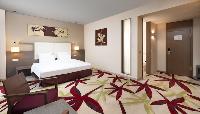 Golden Tulip Ana Dome - Executive King Room