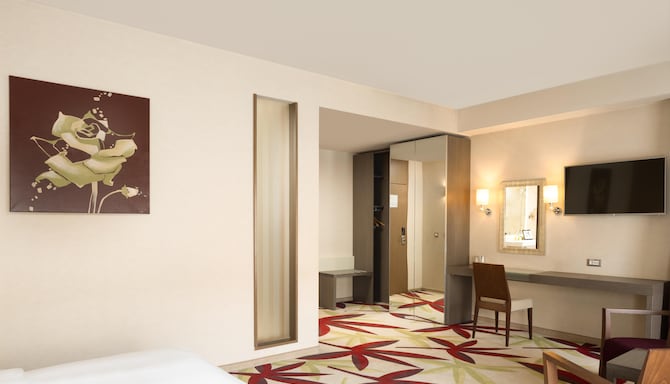 Golden Tulip Ana Dome - EK