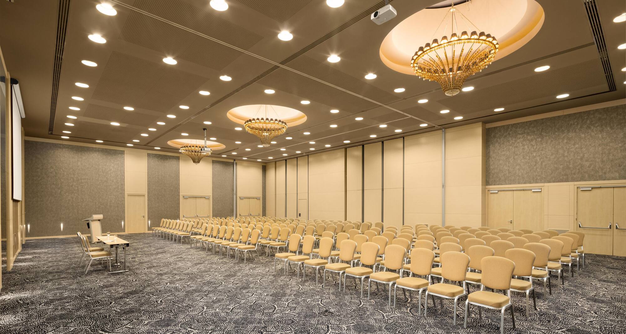 Golden Tulip Ana Dome - Cupola Conference room