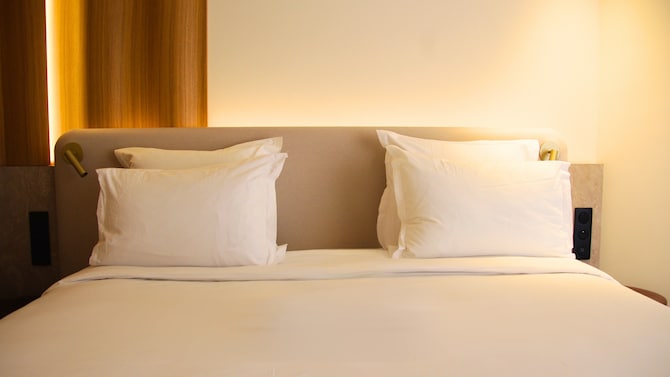 GOLDEN TULIP AVIGNON LE PARADOU - Golden Tulip Avignon room