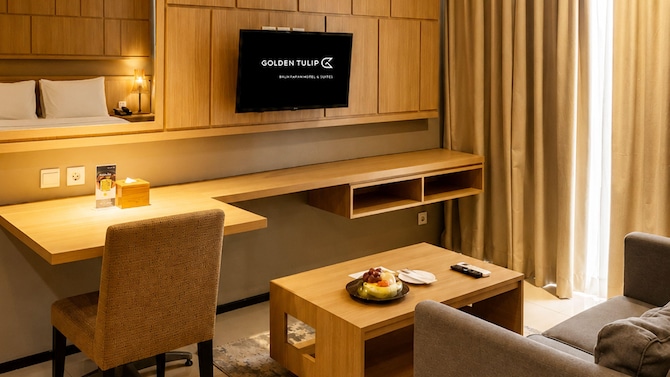 GOLDEN TULIP BALIKPAPAN HOTEL & SUITES - Guest room