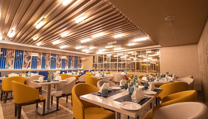 GOLDEN TULIP BHOPAL - GT BHOPAL RESTAURANT
