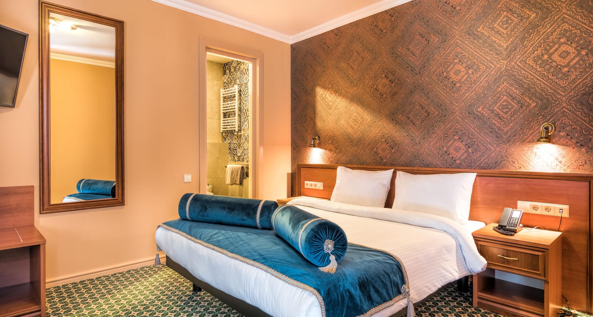 Golden Tulip Borjomi - Deluxe King
