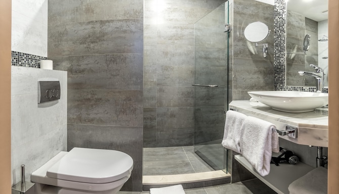 Golden Tulip Borjomi - Ambassador Suite bathroom