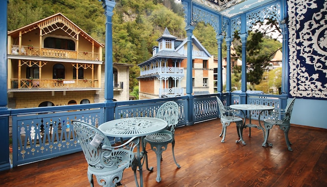 Golden Tulip Borjomi - GEO Suite Balcony