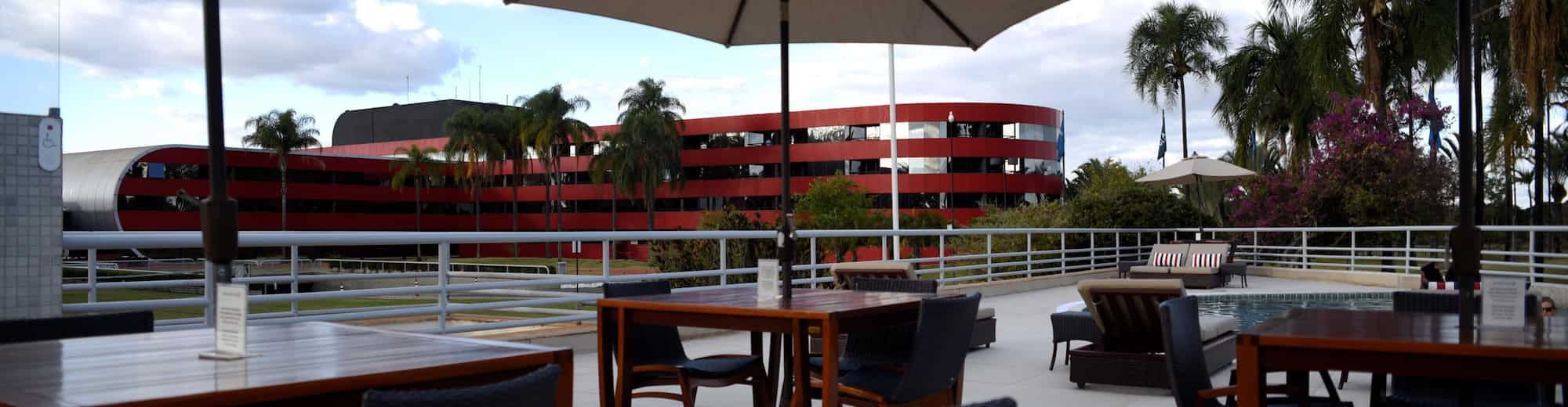 Golden Tulip Brasilia Alvorada - Pool bar