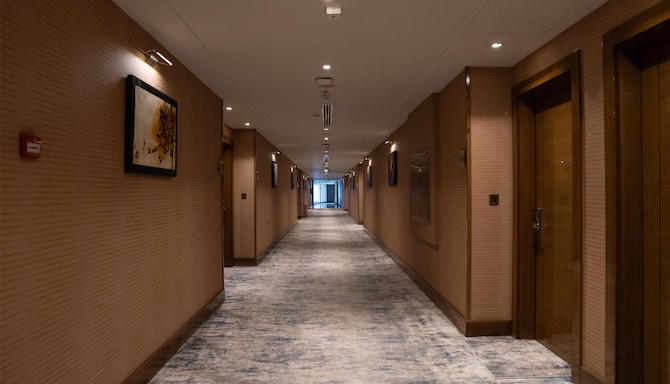 Golden Tulip Buraidah - Hotel Corridor