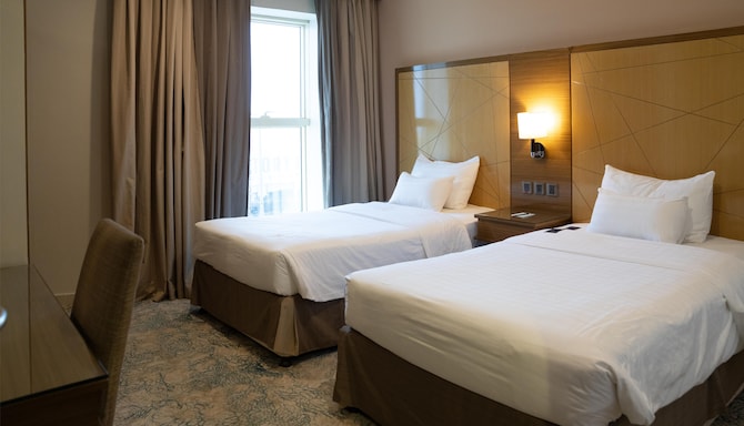 Golden Tulip Buraidah - Ambassador Suite 2 Single Beds