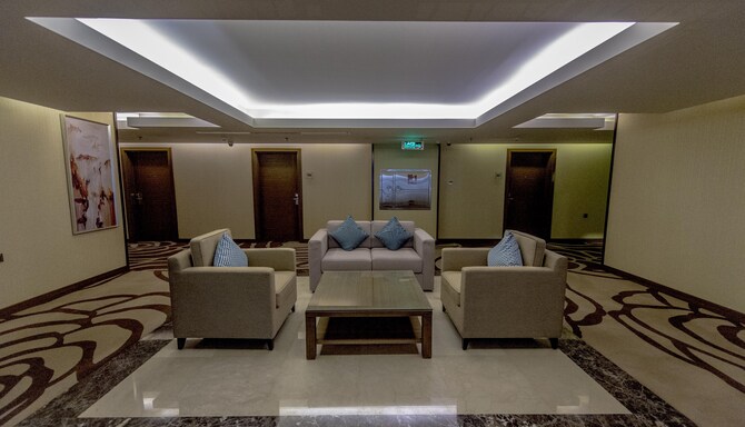 Golden Tulip Buraidah - Guest Room Path