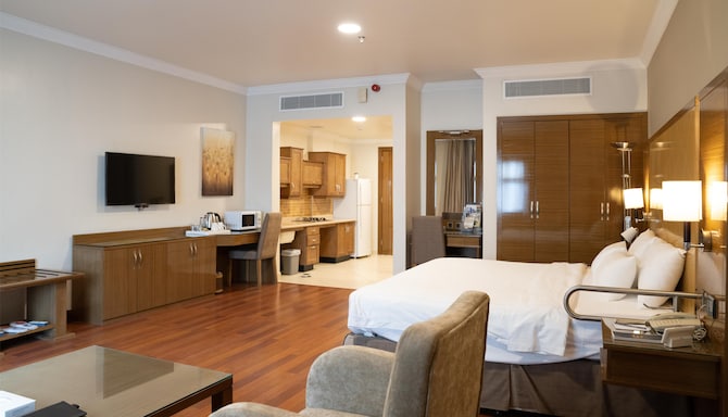 Golden Tulip Buraidah - Handicap Junior Suite